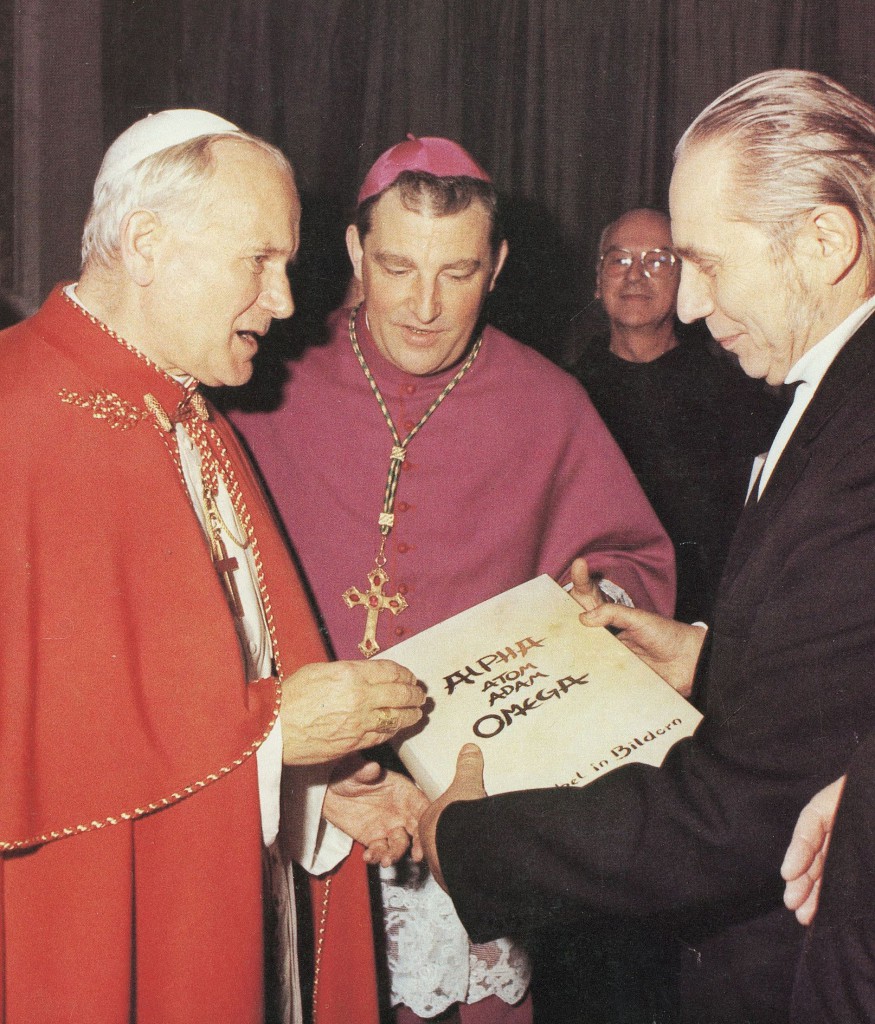 Heinrich.Bücker(r.) mit Papst Joh. Paul II. 1983 und BIschof Gracholewski (M.) 