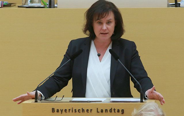 Dr. Ute Eiling-Hütig ist seit 2013 Mitglied im Bayerischen Landtag 