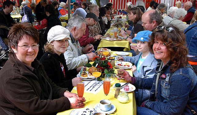 Vernstaltung "Marktfrühstück" immer gut besucht; Foto: R. Pieper 