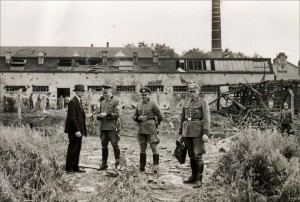 Aufnahme von Bombenschäden bei der DeKoWe in der Marienstraße