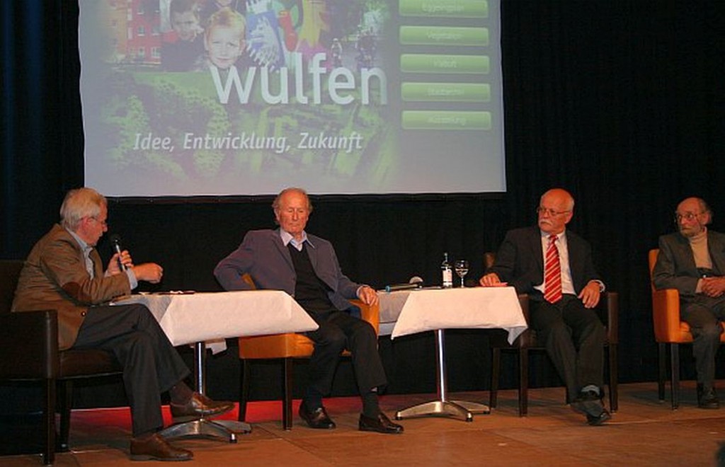 Podiumsgespräch 50 Jahre Barkenberg mit Dahmen (rechts)