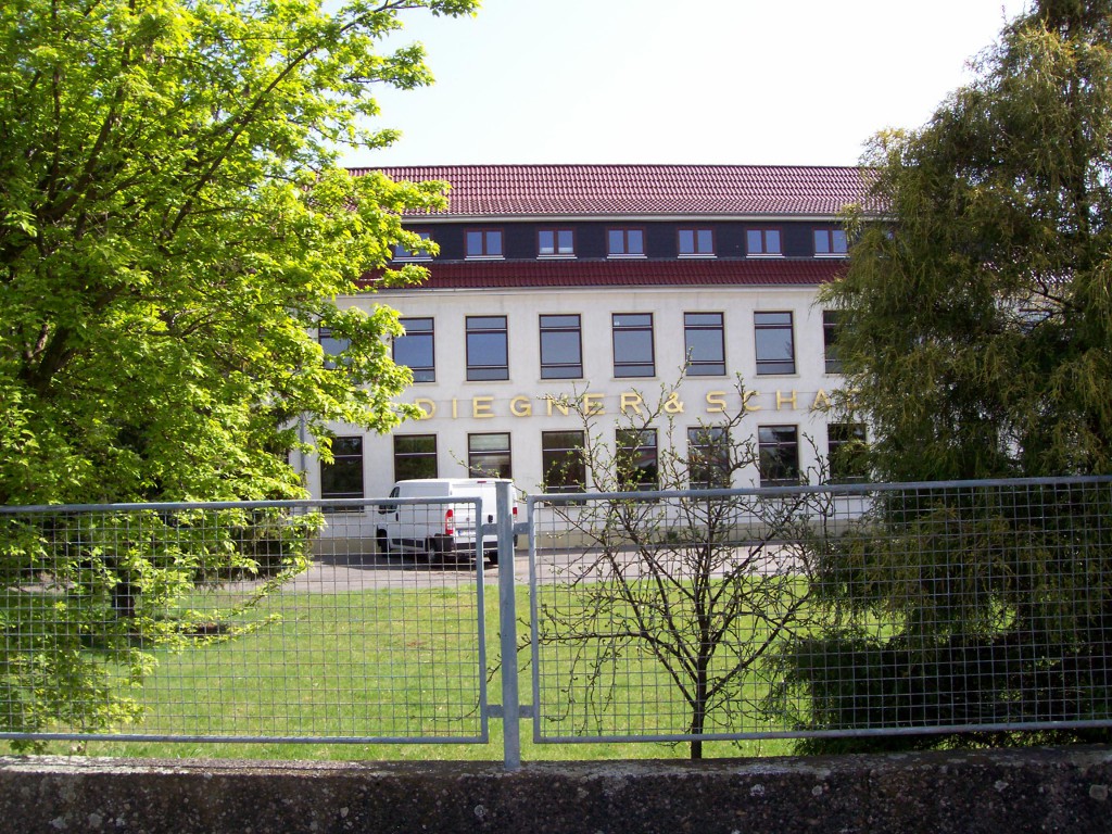 Unternehmen in der Gelsenkirchener Straße; Fotio: Wolf Stegemann