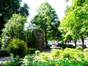 Freigelegter Rest eines Turms; Foto: Wolf Stegemann