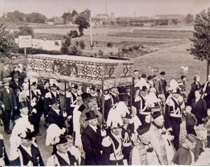 Prozession mit Bischof von Galen in Dorsten 1936