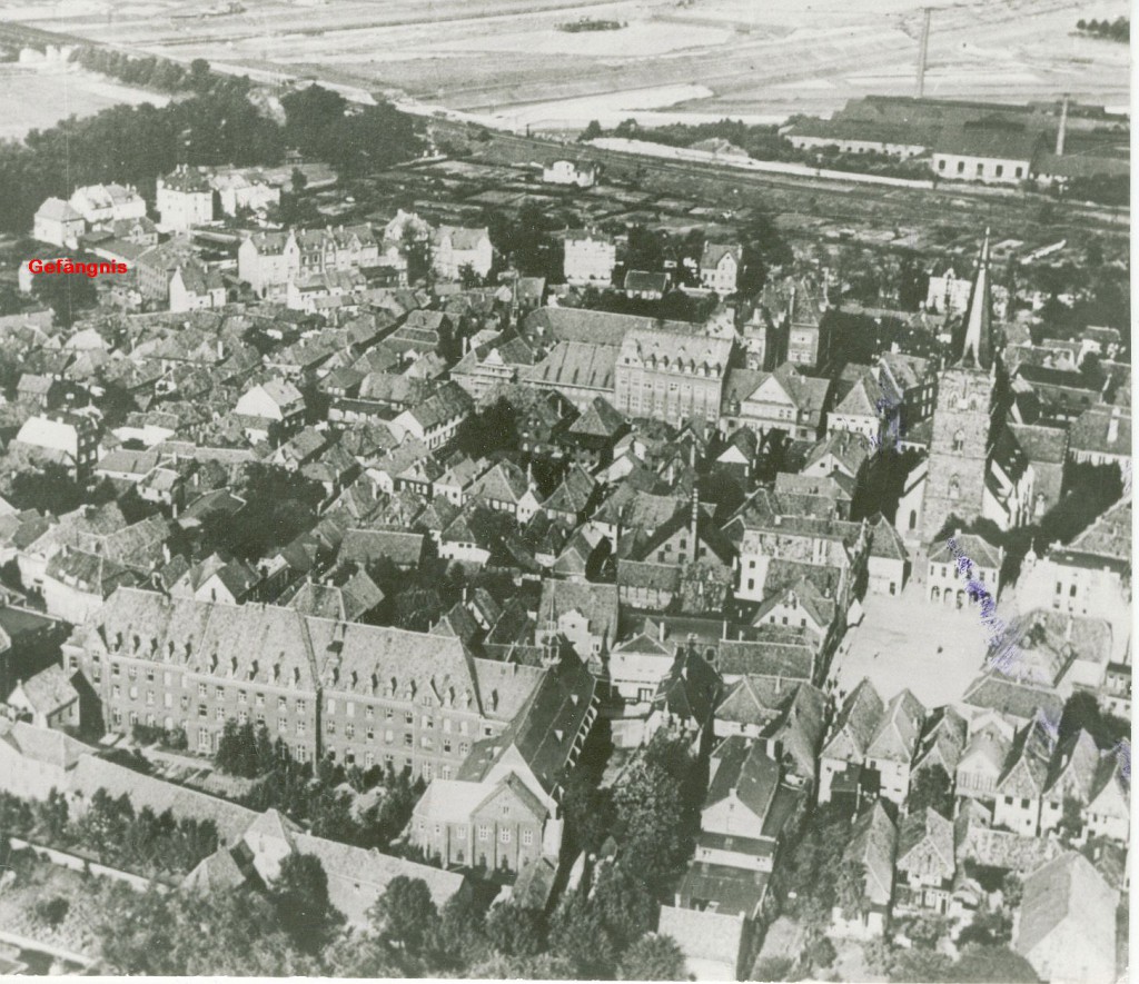 Gefängnis 1925 (oben links am heutigen Willy-Brandt-Ring)