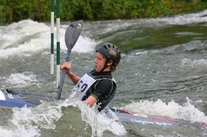 Mit dem Boot durch die Wellen