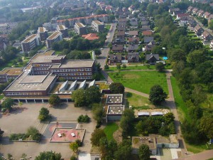 Schulzentrum an der Pliesterbecker Straße in Holsterhausen (vor der Renovierung); Sammlung Biermann