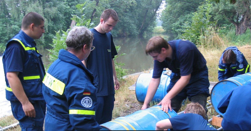 Technischer Hilfsdienst im Einsatz; Foto entnommen der THW-Website