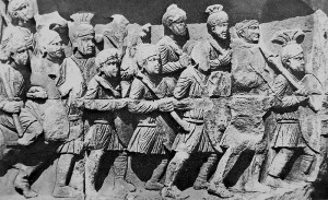 Marschierende römische Legionäre